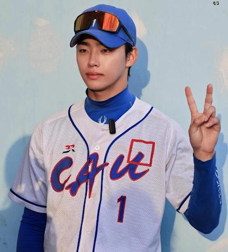 홍석천이 팔로우한 최강야구 중앙대 천정민 프로필 나이 인스타 엄마 식당 (+동생 천승민)