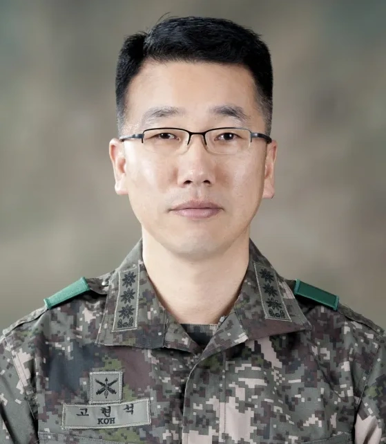 12 3 비상계엄버스 파면 장군 육군참모차장 고현석 프로필 중장 & 학력 12 3 비상계엄버스 파면 육군참모차장 고현석 프로필 & 학력