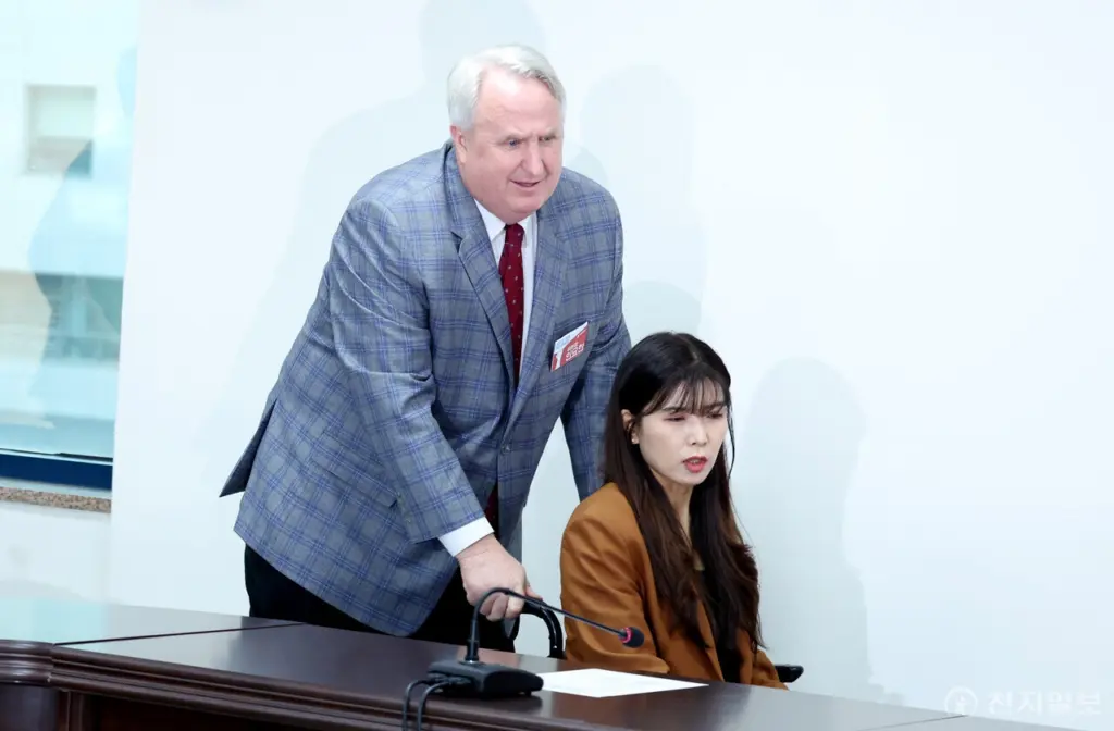 의료사고 장애로 휠체어 타는 국회의원 국힘 이소희 변호사 프로필 고향 도서 학력 국민의힘 인요한 & 이소희 의원