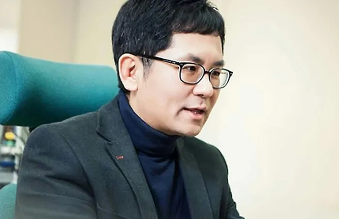 부장판사 출신 드라마 작가 문유석 프로필 & 작품활동 (ft. 가족) 부장판사 출신 드라마 작가 문유석 프로필 & 작품활동 (ft. 가족)