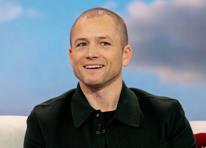 킹스맨 에그시의 역변 대머리 근황 태런 에저튼 프로필 & 수상 필모그래피 작품활동 태런 에저튼 탈모 근황