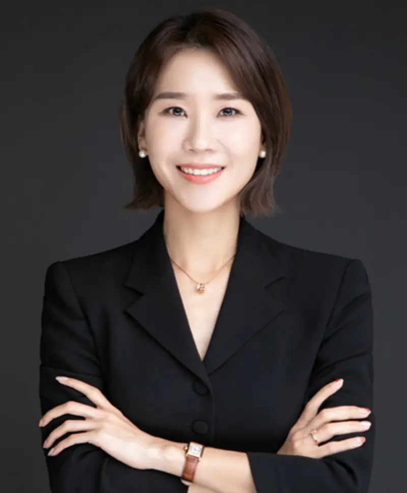 깜짝 결혼 발표한 이혼 전문 양나래 변호사 프로필 & 남편 나이 수상 작품활동 깜짝 결혼 발표한 이혼 전문 양나래 변호사 프로필 & 남편 나이 수상 작품활동
