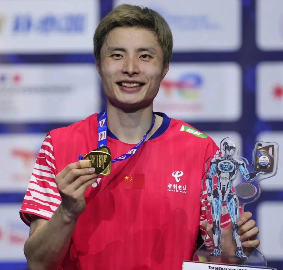 배드민턴 스위치 프로필·중국 세계랭킹 1위의 단식 에이스 (수상 상대전적 라켓) 배드민턴 스위치 프로필·중국 세계랭킹 1위의 단식 에이스 (수상 상대전적 라켓)