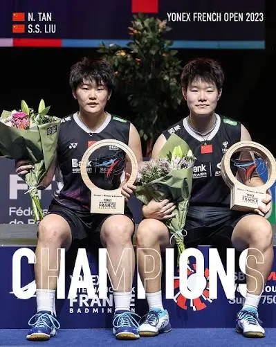 탄닝 프로필·중국이 낳은 여자 배드민턴 복식 랭킹 1위 (수상 전적 라켓) 배드민턴 여자복식 세계랭킹 1위 류성수 탄닝