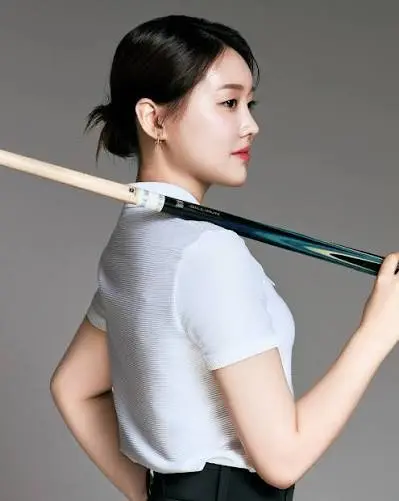 김보미 당구선수 프로필·2700일 기다린 뒤태 미녀의 첫 우승 (아버지 키 수상) 김보미 당구 뒤태 3